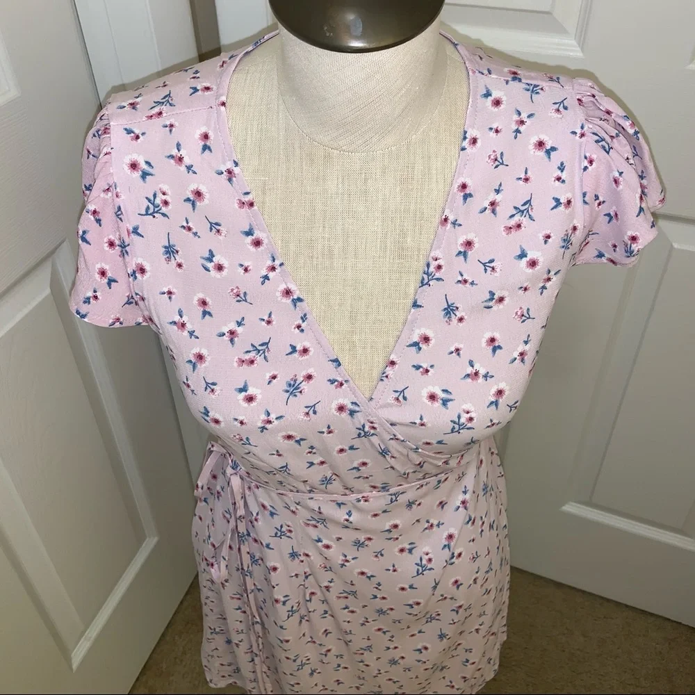 NWT Forever 21 Floral Ruffle Wrap Dress Size Small